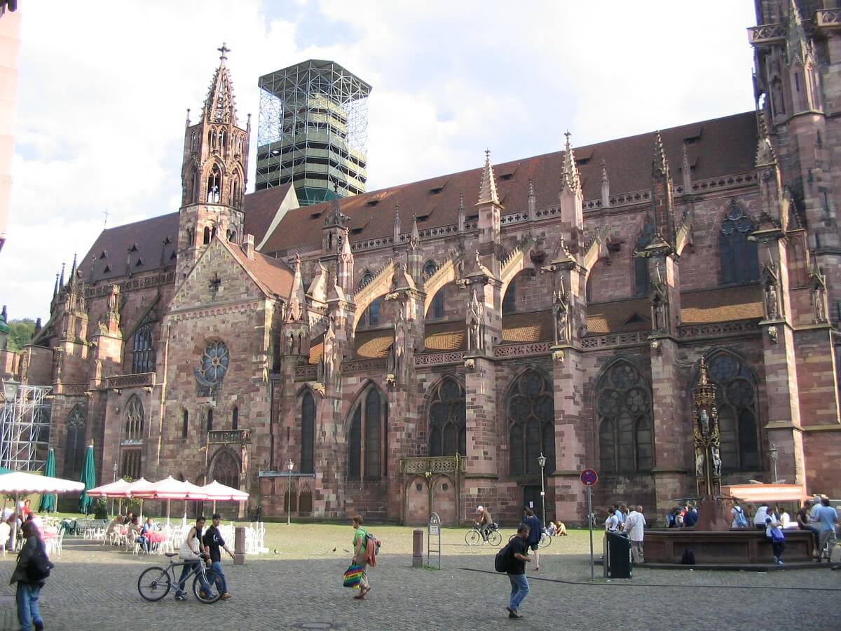 Das Münster ist eines der imposantesten Bauwerke in Freiburg