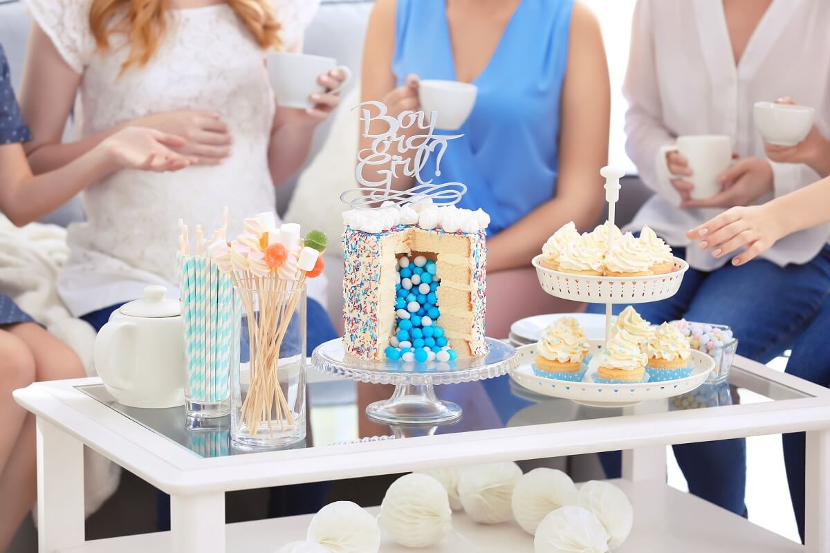 Süße und herzhafte Leckereien gehören zu einer Babyparty einfach dazu