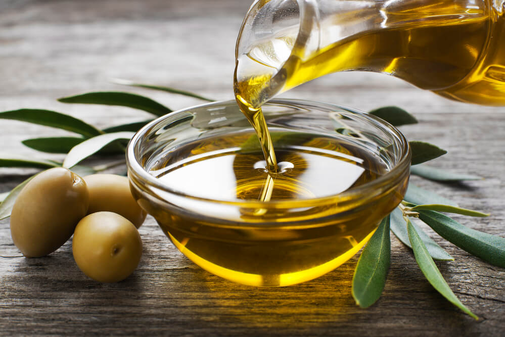 Olivenöl gegen trockene Haare und Spliss - Alle Infos